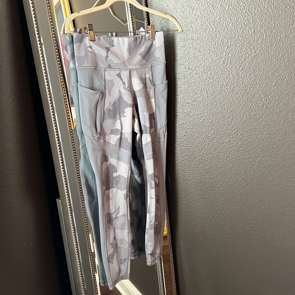 athleta salutation stash leggings XS